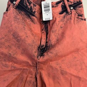 NWT Torrid 30W/6 Acid Dyed Coral Shorts